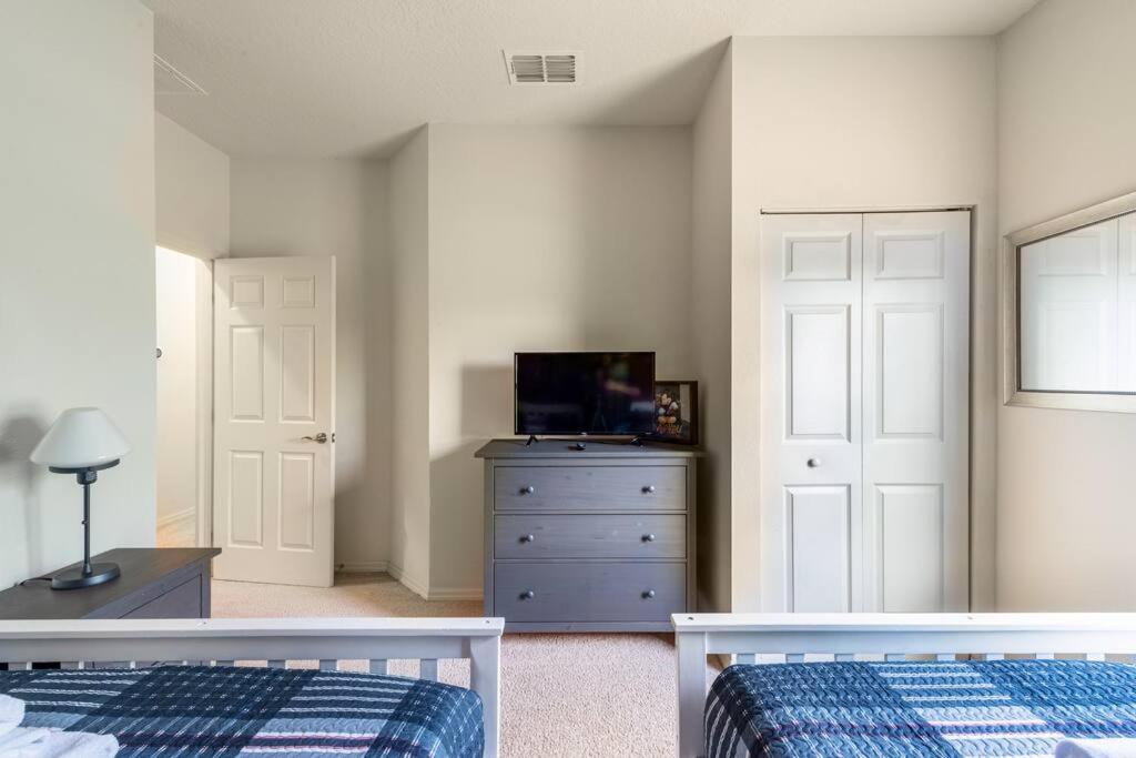 Super Comfy And Spacious 3 Bedroom 10 Minutes From Disney, With Major Shopping 4 Minutes Away Kissimmee Exteriör bild