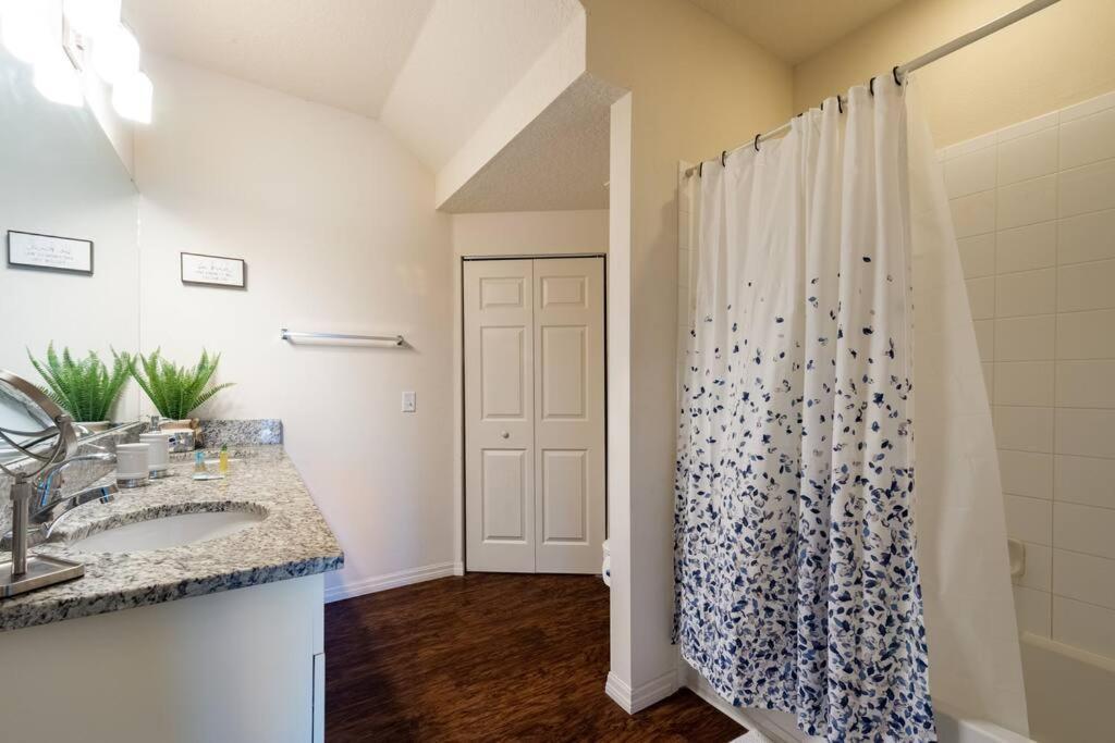 Super Comfy And Spacious 3 Bedroom 10 Minutes From Disney, With Major Shopping 4 Minutes Away Kissimmee Exteriör bild
